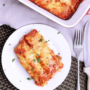 easy-low carb-spinach-feta-and-chicken-cannelloni-with-rosé-sauce-550