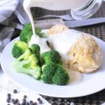 Low carb-easy-keto-cheese-sauce-550