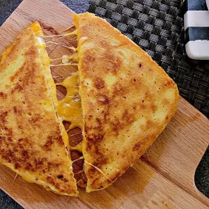 keto grilled cheese feature