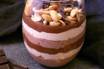 low carb peanut butter cup parfait.